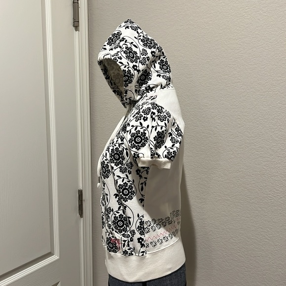 Vintage Roxy Floral Zip Up Short Sleeve Hoodie Top - Picture 4 of 9